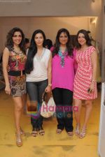 Queenie Dhody at ANJALEE & ARJUN KAPOOR FESTIVE COLLECTION PREVIEW 2010 in Olive, Mumbai on 7th Sept 2010 (5).jpg